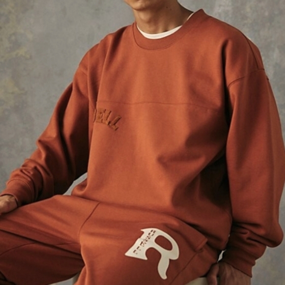 Russell Athletic Relaxed Crewneck Sweatshirt - Picture 3 of 7
